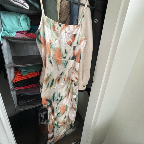 Dress - Picture 1 of 1